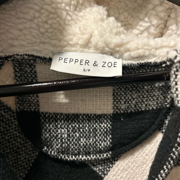 Pepper & Zoe shacket - Picture 2 of 2